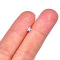 Liten och enkel 5-punkts stjärnformad piercing labret gjord av klar cz och titan 16G