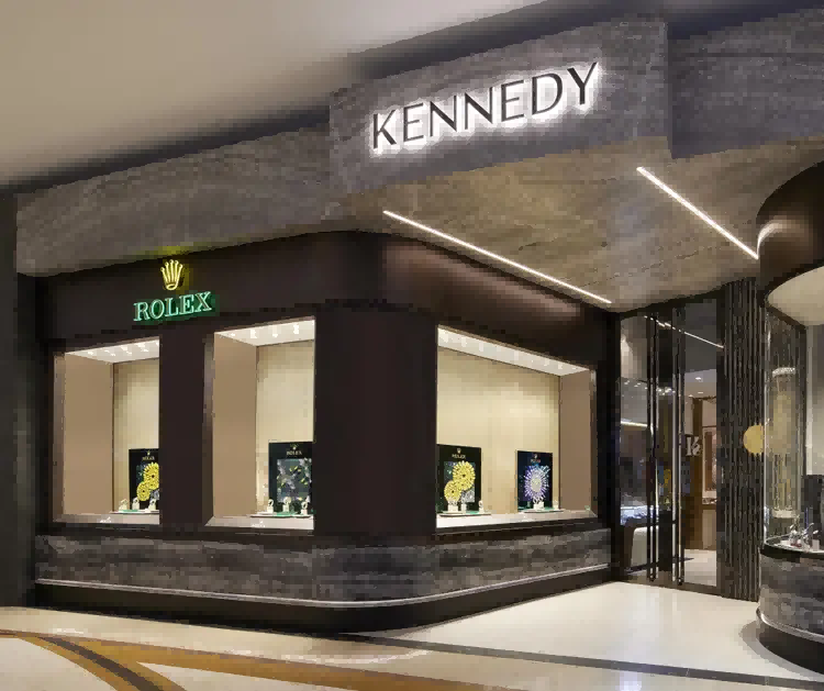 Investing in Timeless Beauty: The Benefits of Purchasing from Luxury Jewelry Stores