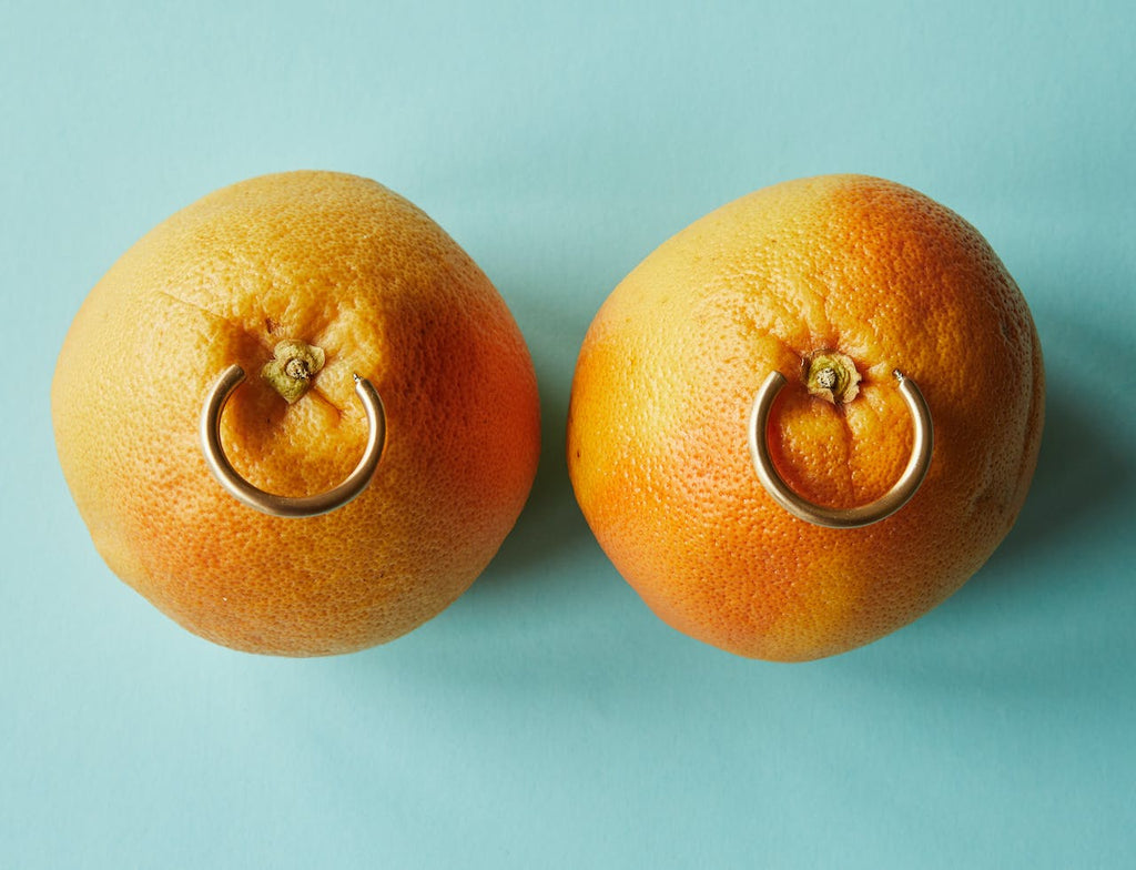 Tepelpiercing (nipple piercing): genezing, kosten, pijn, sieraden, risico's, nazorg