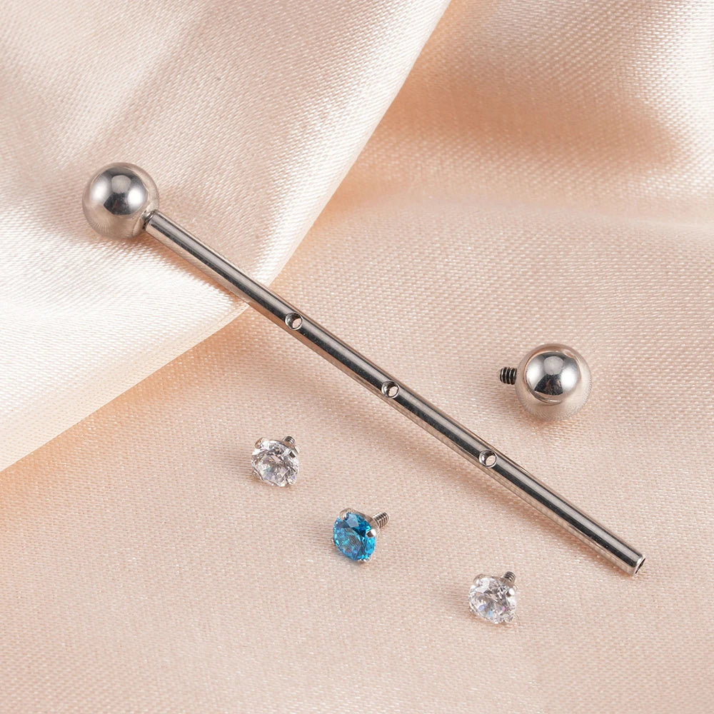 Bonito piercing industrial de titânio 14G feminino piercing de barra industrial prata com cz 36mm 38mm