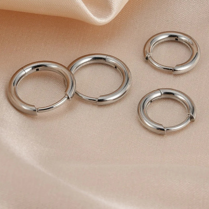 Helix piercing ring minimaliste huggie hoops implant grade titane 2 pièces