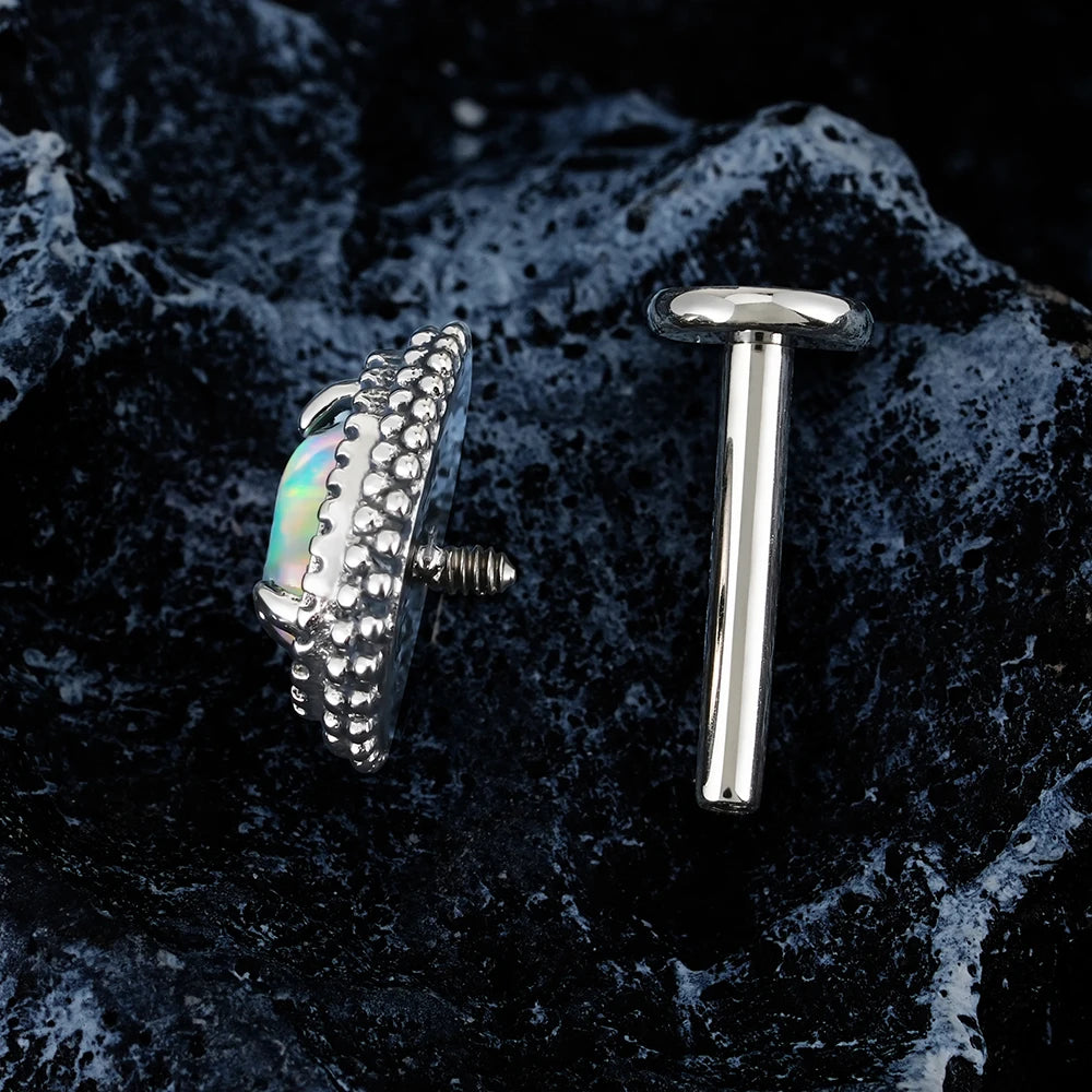 Leuke platte piercing met druppelvormige opaal titanium labret stud 16G vintage stijl