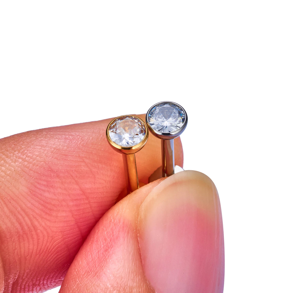 Kleines Monroe-Piercing mit einem klaren diamantgoldenen Monroe-Piercing-Labret-Ohrstecker aus Titan mit Innengewinde