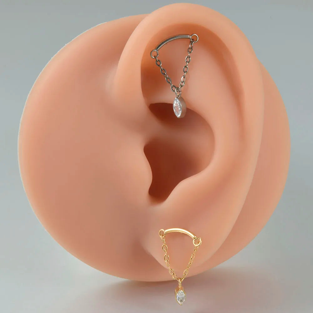 Chaîne Helix cachée avec une pierre transparente marquise et un clou de piercing Helix flottant en titane