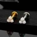 Piercing de nez en opale avec trois petites pierres d'opale, simple et délicat