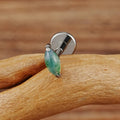 Piercing labret de ágata musgo natural marquise feito de titânio 16G