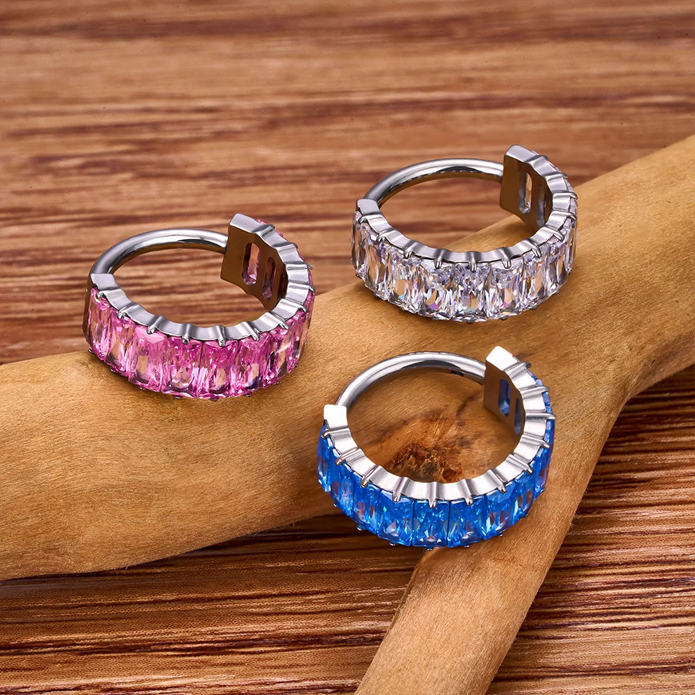 Cerchio per piercing elicoidale con diamanti colorati, carino e grazioso orecchino al naso in titanio