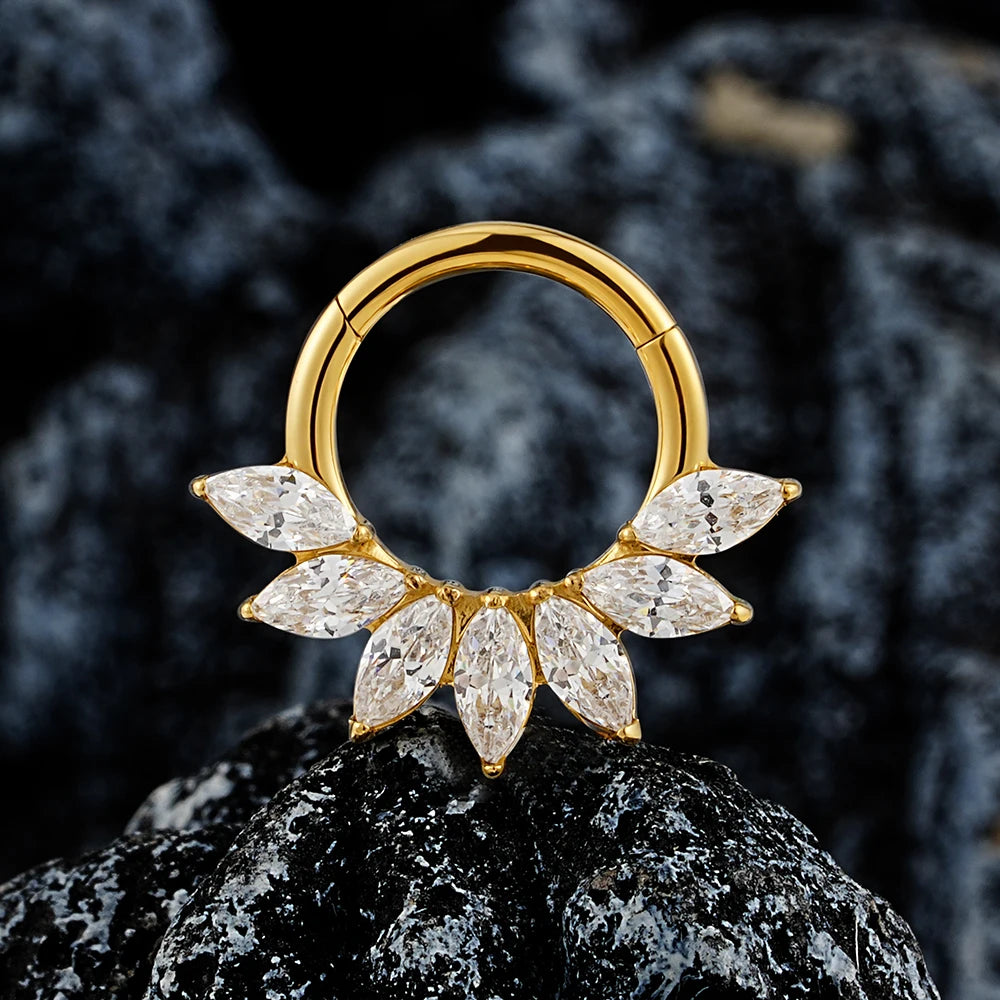 Ring für Daith-Piercing mit sieben marquise-förmigen klaren CZ-Steinen, Titan Septum-Piercing