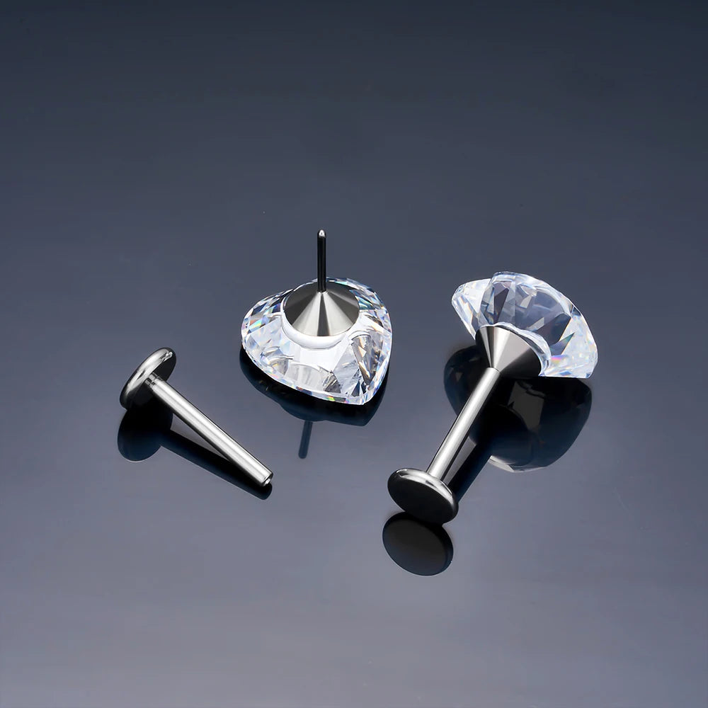 Large and fancy labret stud with a big heart top threadless made of titanium 16G