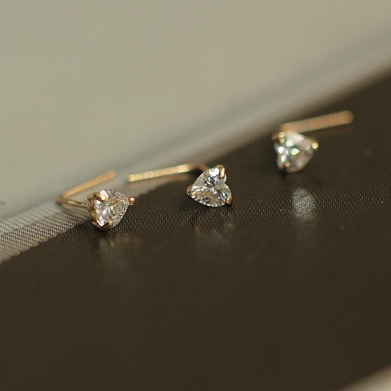 Heart nose stud 14K gold L shaped Rosery Poetry